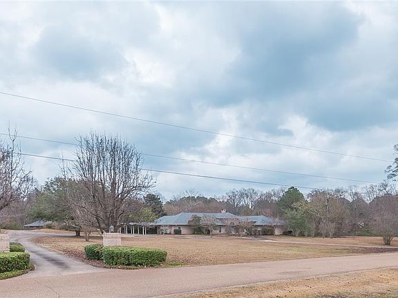 4th image of 108 Summerwood Dr