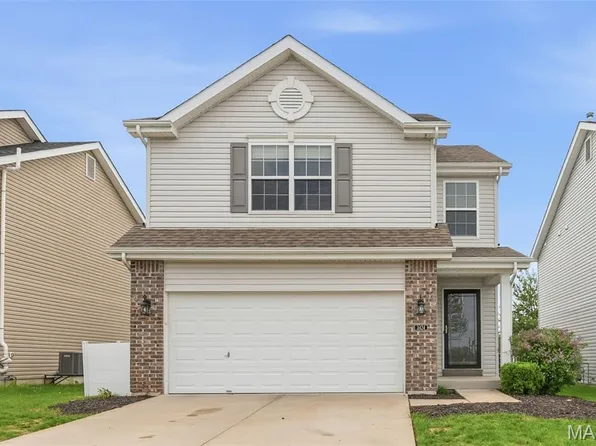 3424 Charlestowne Crossing Dr, Saint Charles, MO 63301