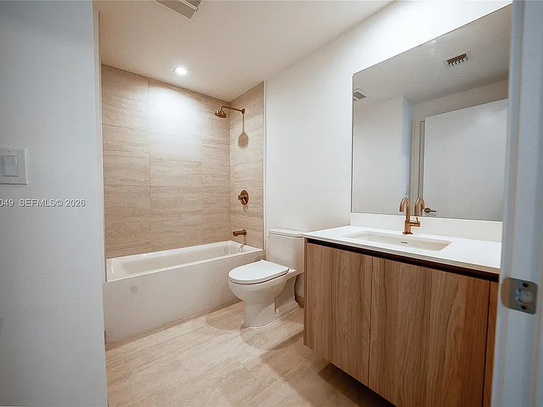 77 SE 5th St #1607 — Photo 14