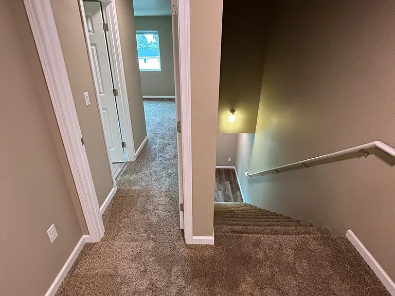 633 Hansen St SE #A — Photo 19