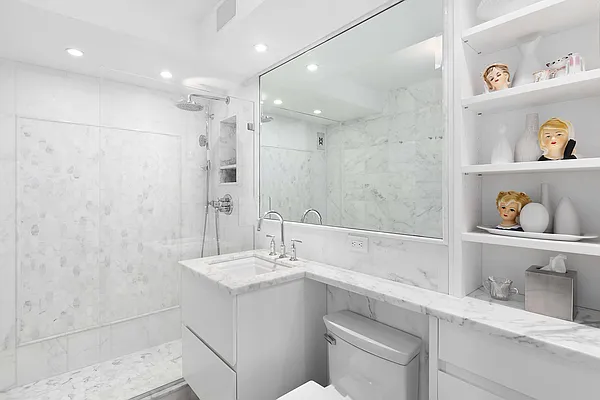 Sold by Compass | media 18