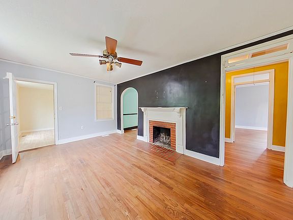 4th image of 1032 Eustis Dr
