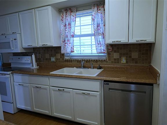 3rd image of 3074 Perdue Ter
