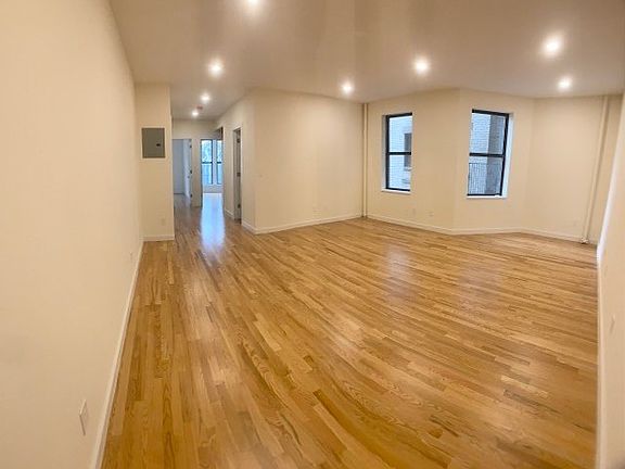 5th image of 427 Fort Washington Ave #D4