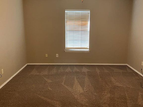 5th image of 1608 Horsehead St