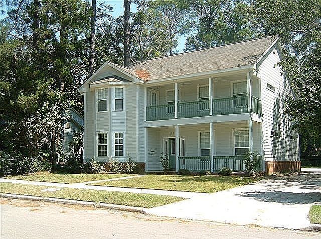1st image of 119 Crest St