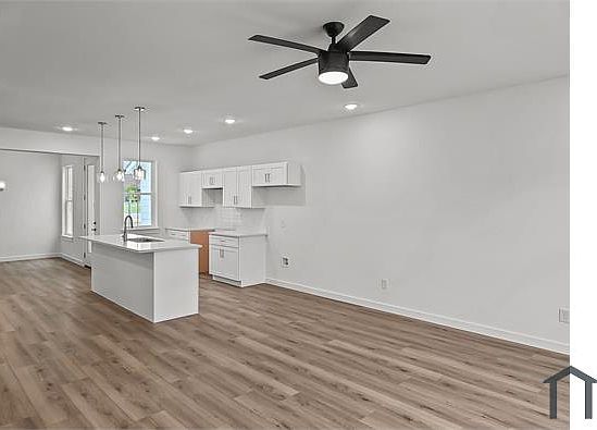 4th image of 9532 Thorncrown Ln #0