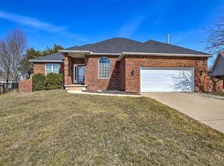 770 Schroll Ct, Forsyth, IL