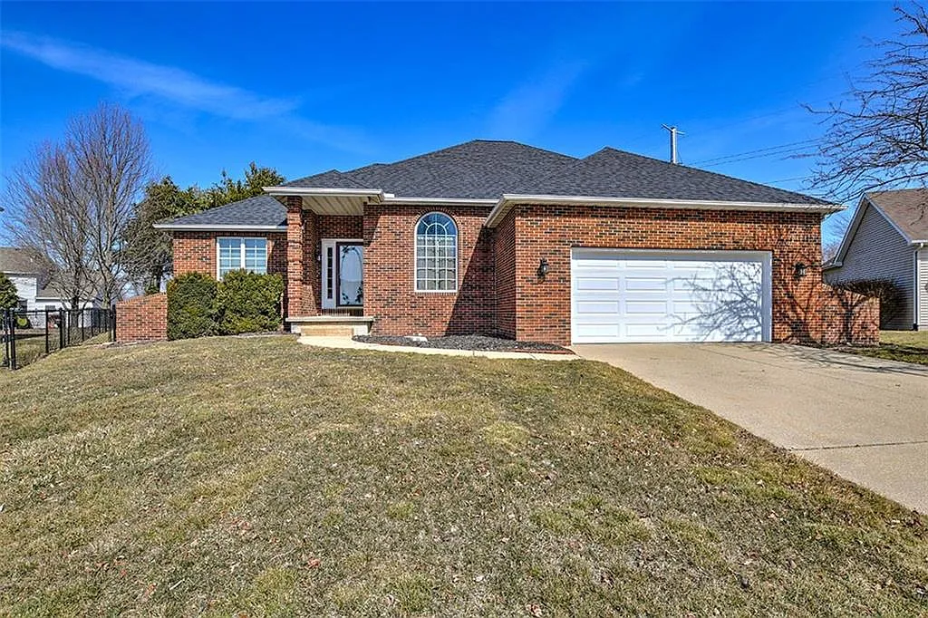 770 Schroll Ct photo 1