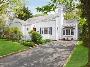4 Deerfield Rd, Port Washington, NY 11050