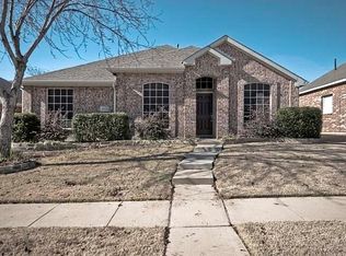 802 Pebble Ridge Dr, Lewisville, TX 75067