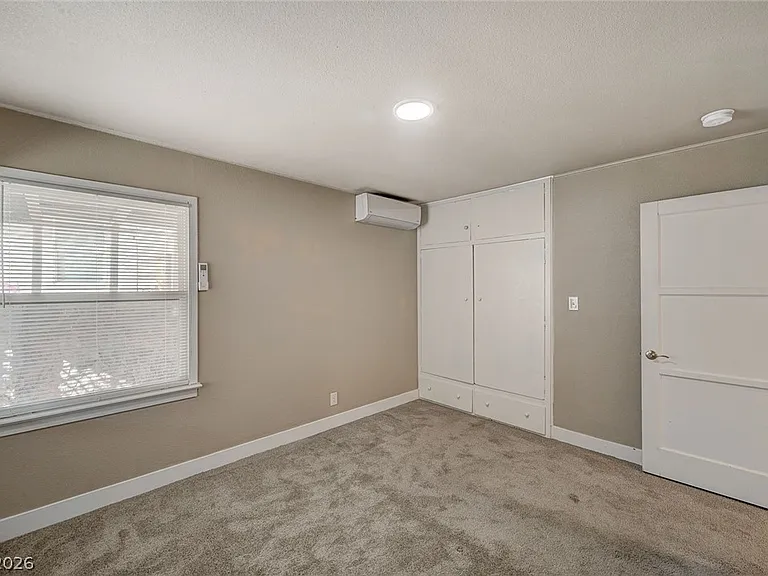 632 Avenue D — Photo 21