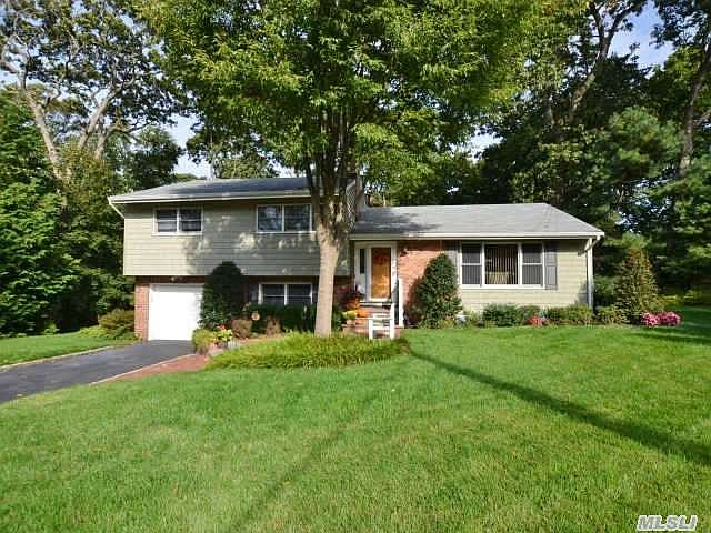 1st image of 10 Eagle Hill Ct