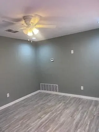 1358 Oak Park Dr — Photo 10