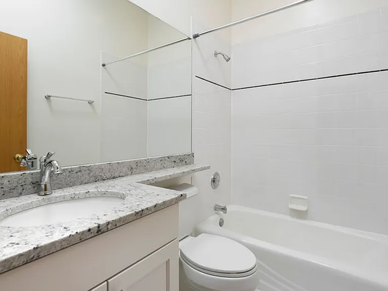 1657 W Wrightwood Ave #3W — Photo 6
