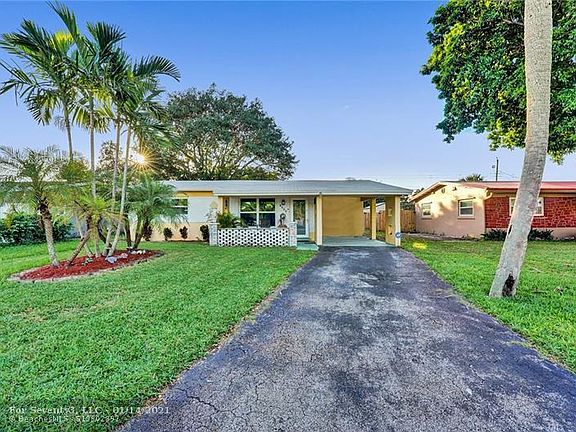 2nd image of 4665 SW 28th Ave