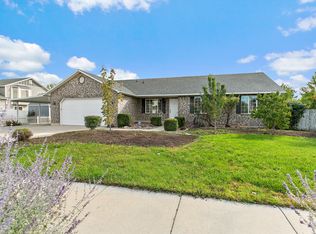 7721 S Sunset Cir, West Jordan, UT 84084