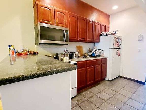4th image of 4814 5th Ave APT 3L