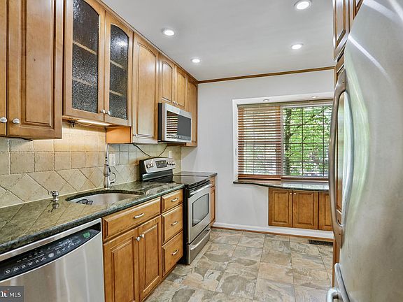 3rd image of 7705 Trevino Ln