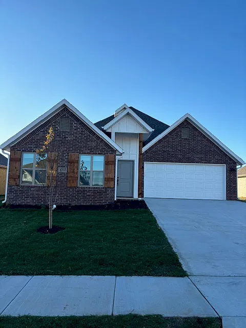 3 bed, 1450 sqft, $1,795 — Photo 1