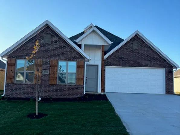 4202 SW Pawhuska St, Bentonville, AR 72713