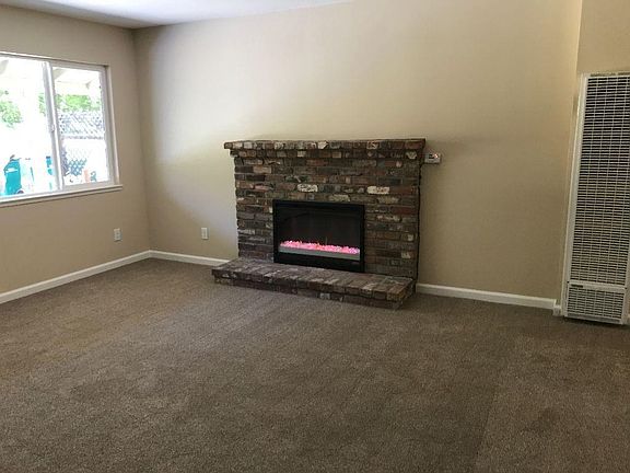 5th image of 17957 Penn Valley Dr