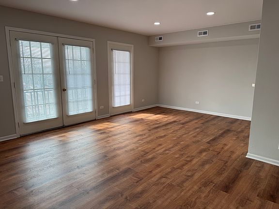 Living room/Dining Combo