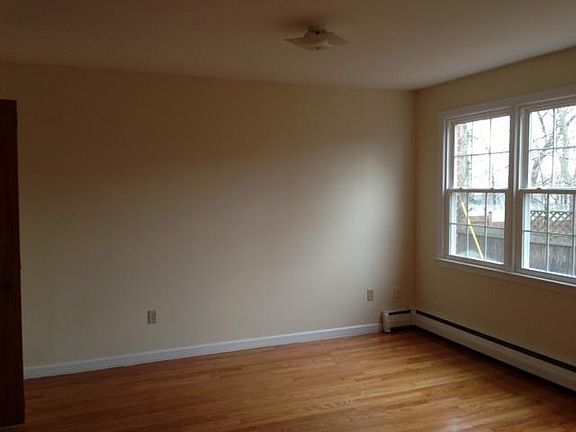 5th image of 58 Fountain St APT D1