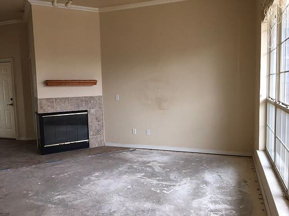 3rd image of 12509 Bell Gardens Dr