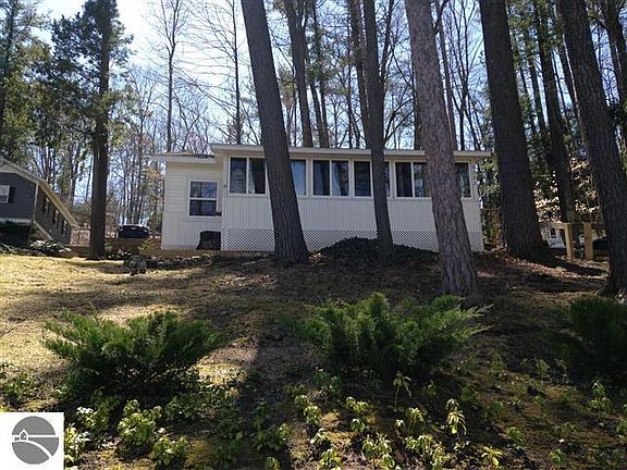2nd image of 2382 Pinehurst Trl