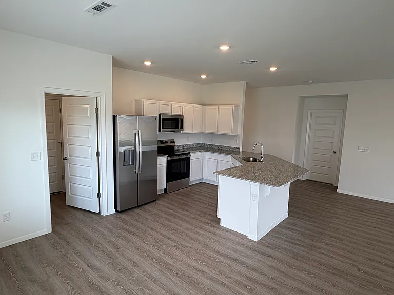 2708 Major St — Photo 10
