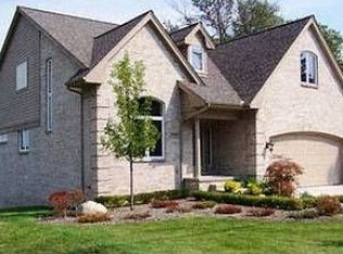 4688 Sherbourne Ave, Waterford, MI