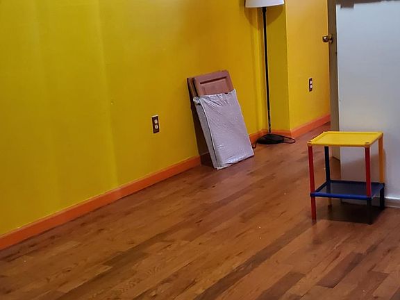 2nd image of 107-26 Inwood St #1