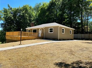 1963 Valley Rd, New Castle, PA 16105