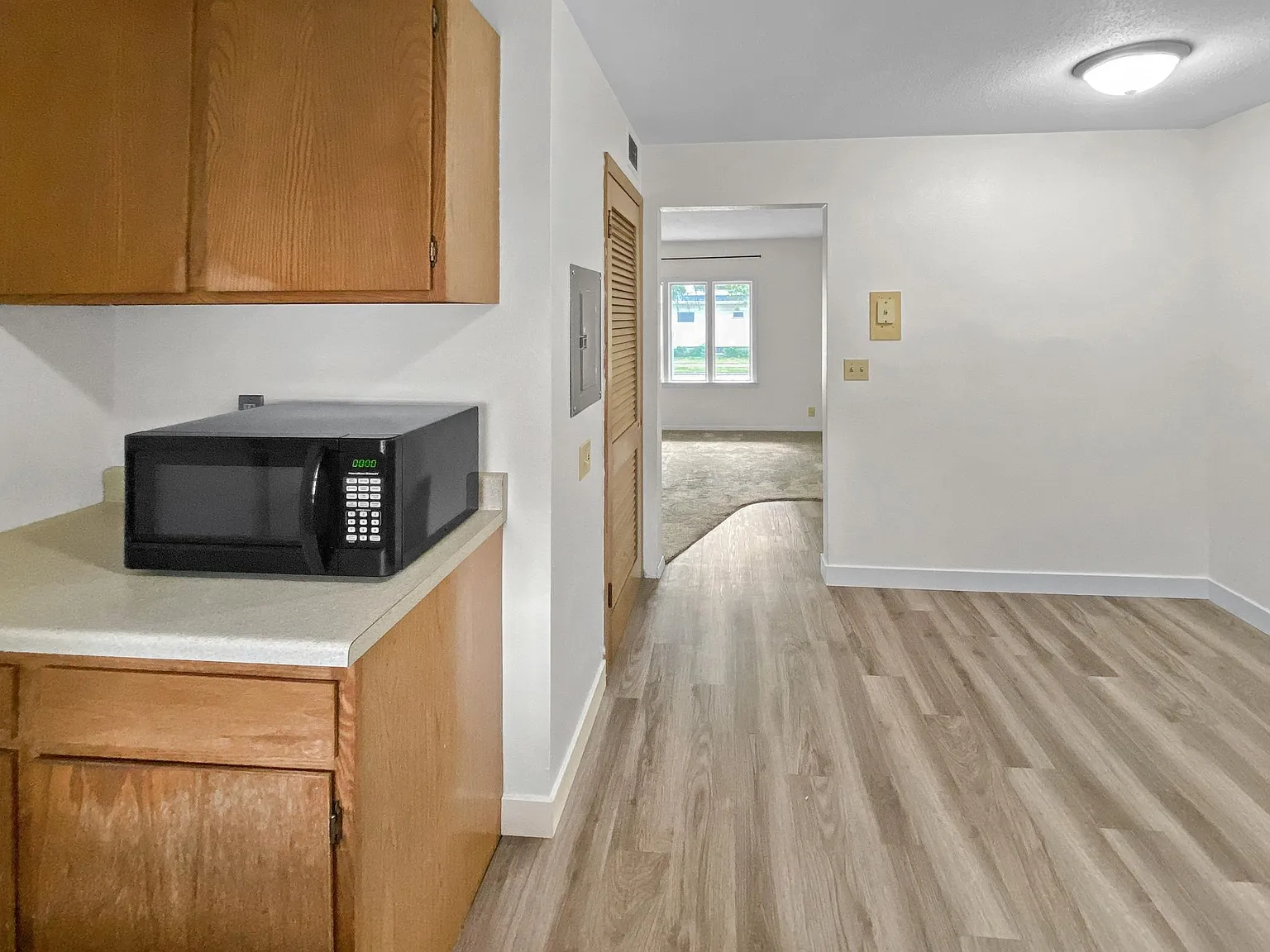 2 bed, 780 sqft, $895 — Photo 3