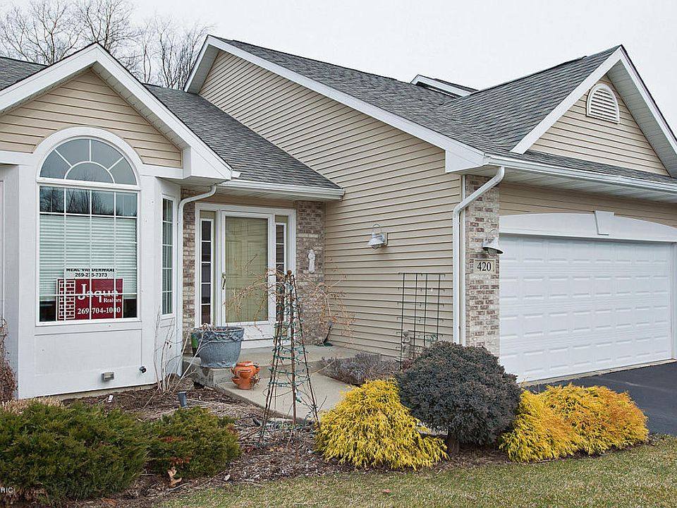 1st image of 420 Potters Dr #71