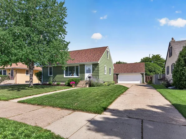 132 Spruce St W, South Saint Paul, MN 55075