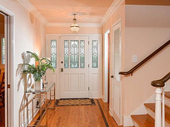 4th image of 1866 Kirkmont Dr