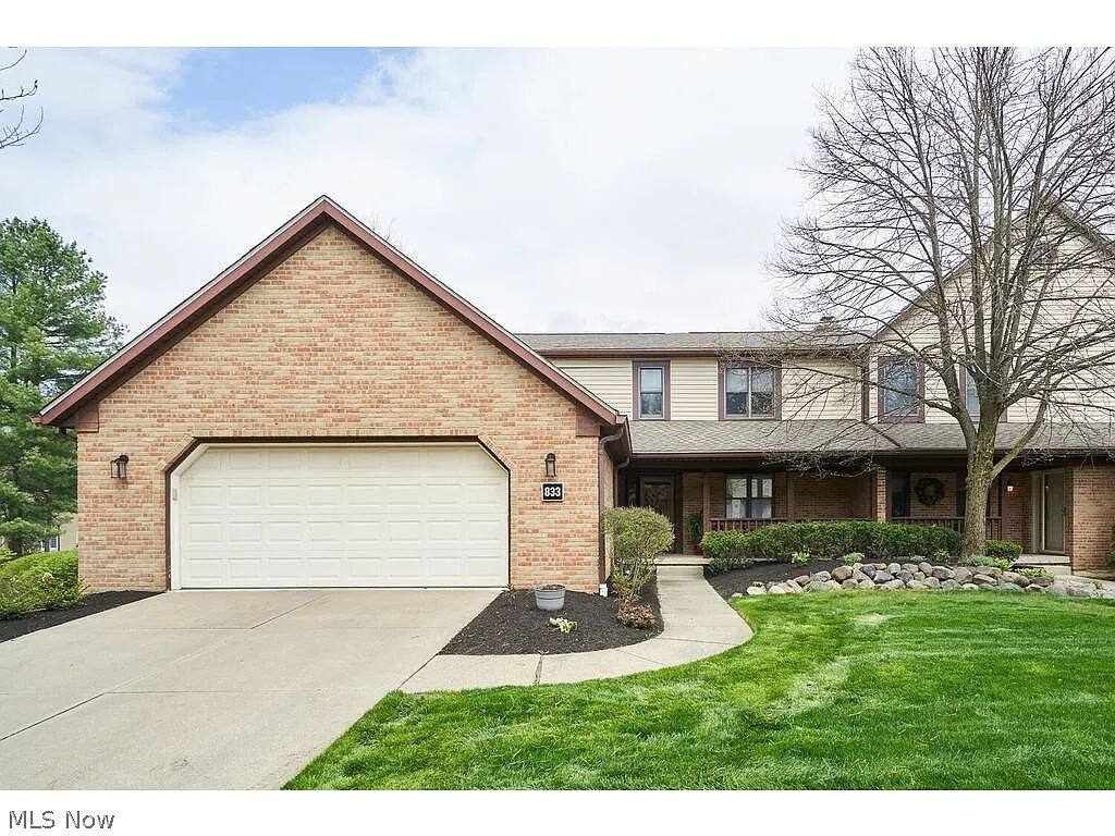 833 Cranberry Ln photo 1