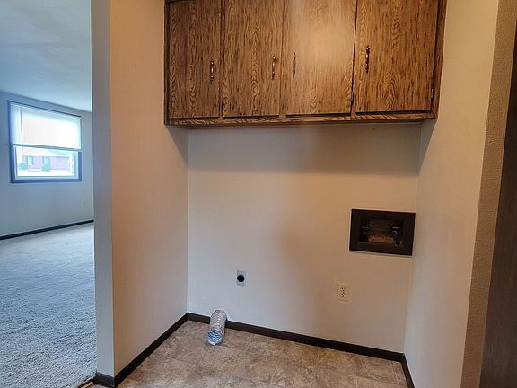 4th image of 48 Woodside Dr #6A
