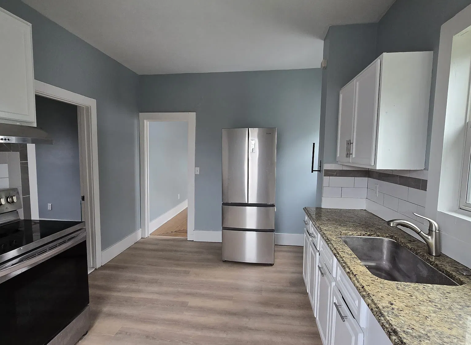 5 bed, 1200 sqft, $4,200 — Photo 1