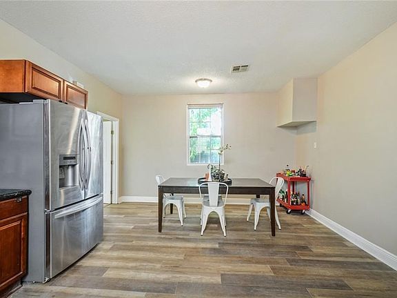 3rd image of 3718 D'hemecourt Street