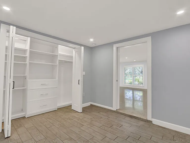 382 SE Edgewood Dr — Photo 12