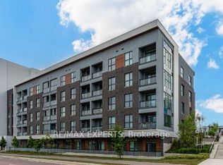 95 Dundas St W #206, Oakville, ON L6M4L9