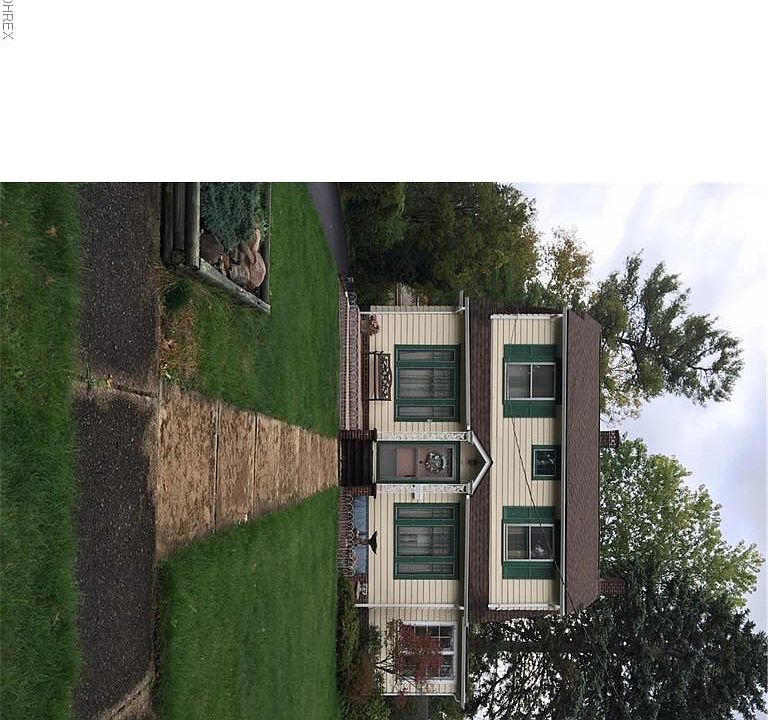 2nd image of 467 Trumbull Ave SE