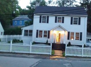 15 Natural History Rd, Worcester, MA 01605