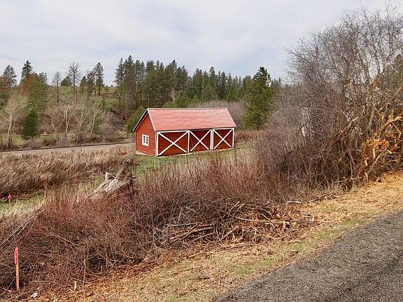 4th image of 429 NE Stringham Rd