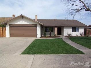 2280 W Putnam Ct, Porterville, CA 93257