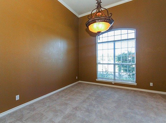 Formal living would make great office