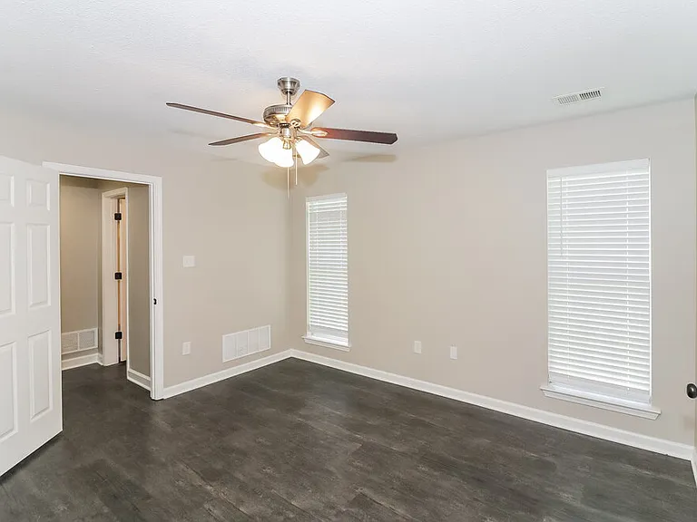 10678 Pecan Meadow Dr N — Photo 11